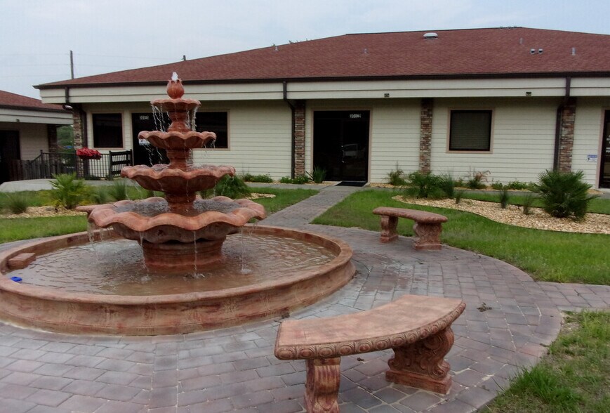 More Photos Of 301 Skyline Dr, Lady Lake Unknown For Lease