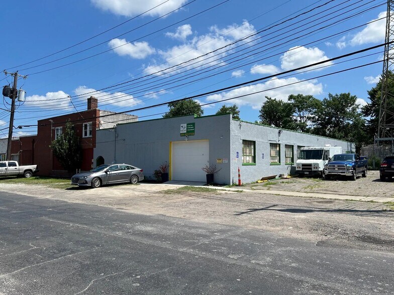 Primary Photo Of 3164 Bellevue Rd, Toledo Warehouse For Sale