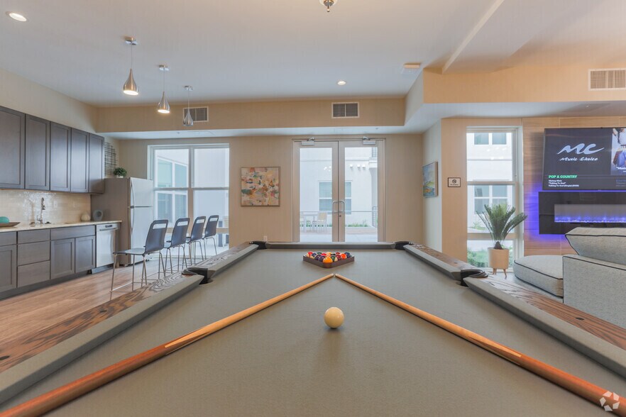 More Photos Of 1850 Merchant Ln, Hampton Apartments For Sale