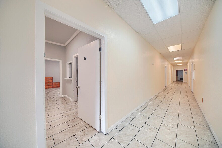 More Photos Of 33 E Magnolia St, Stockton Office For Lease