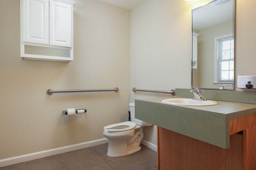 More Photos Of 12 Robbins Pky, Toms River Office For Sale