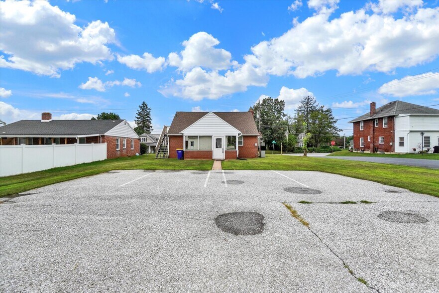 More Photos Of 2260 Carlisle Rd, York Office For Sale