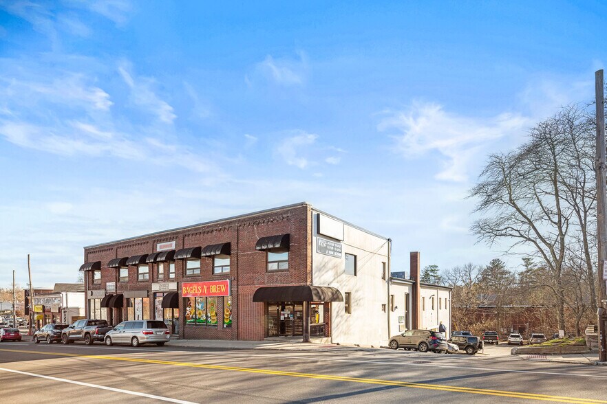 More Photos Of 742-750 Main St, Winchester Office For Lease