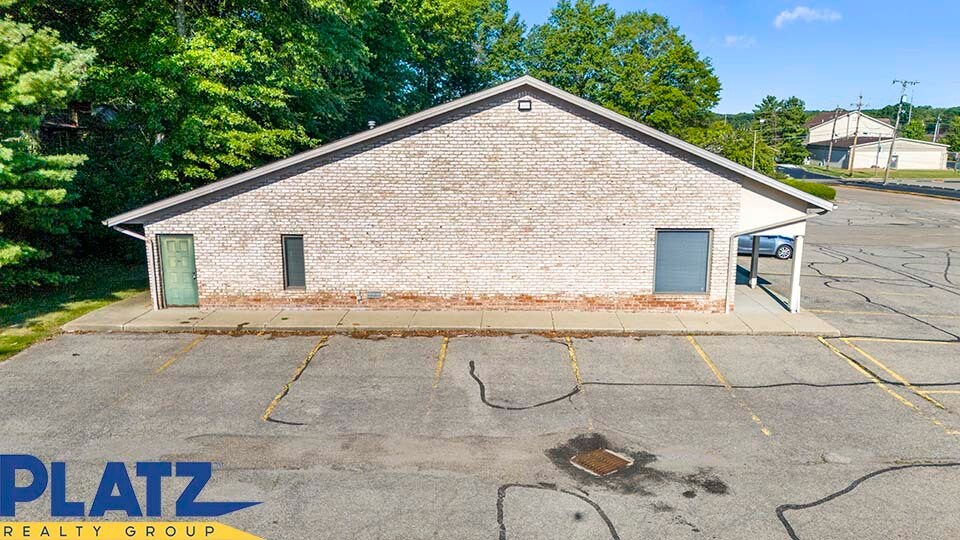 More Photos Of 7303 West Blvd, Youngstown Office For Sale