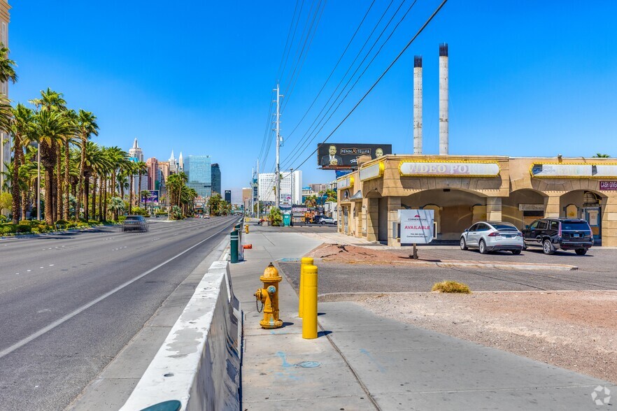 More Photos Of 3969 Las Vegas Blvd S, Las Vegas Bar For Lease