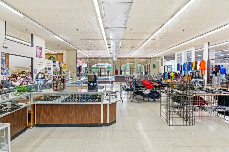 More Photos Of 5340-5364 Broadway, Merrillville Storefront For Sale