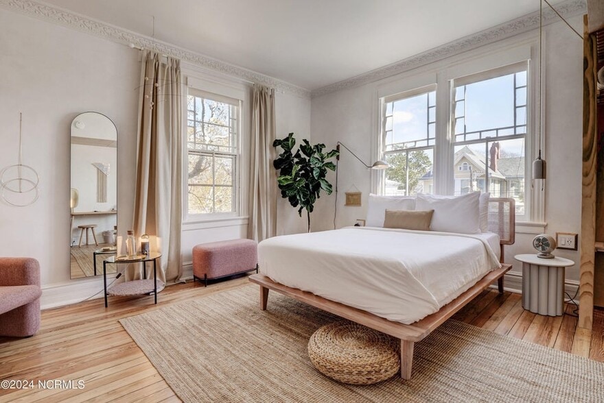 More Photos Of 118 S 4th St, Wilmington Hospitality For Sale