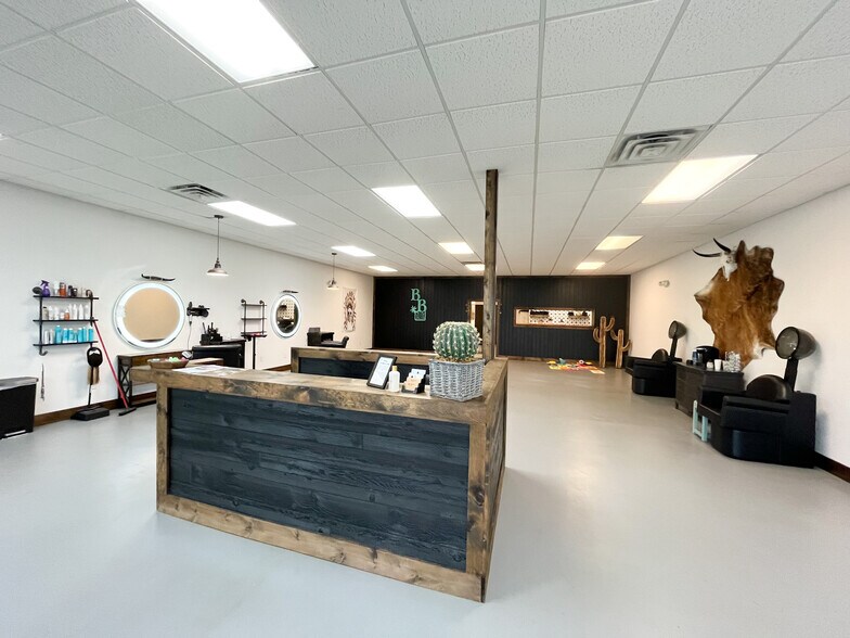 More Photos Of 1591 N Highway 63, Houston General Retail For Sale