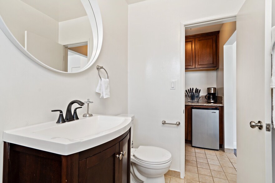 More Photos Of 4035 Inglewood Blvd, Los Angeles Apartments For Sale