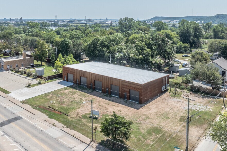 More Photos Of 4008 Charles Page Blvd, Tulsa Industrial For Lease