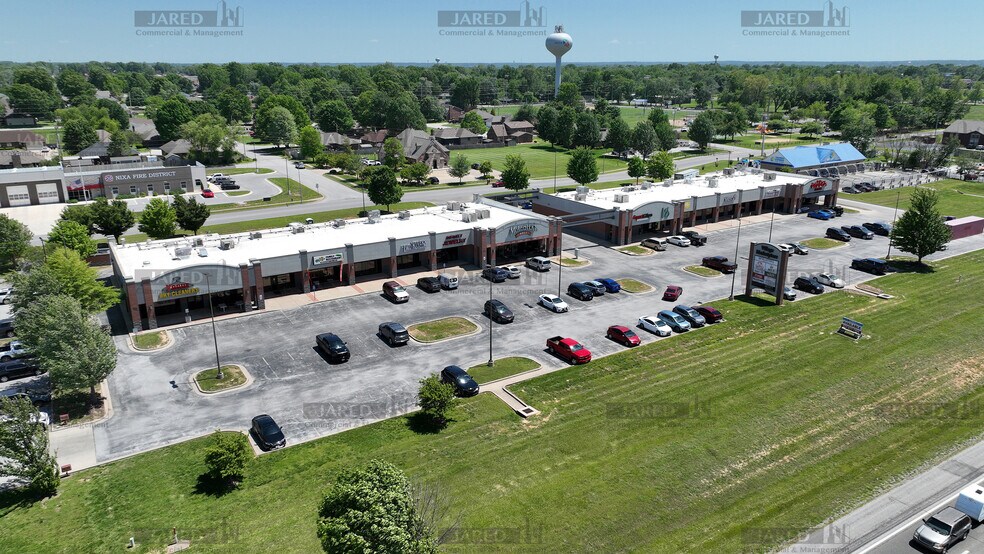 More Photos Of 701-703 N McCroskey St, Nixa Unknown For Lease