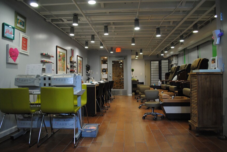 More Photos Of 134 N Wayne Ave, Wayne Office For Lease