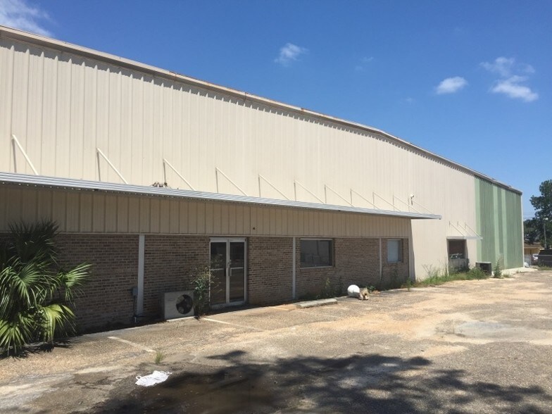 More Photos Of 210 W Washington St, Dothan Warehouse For Sale