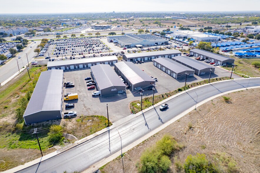 More Photos Of 2203 Cascade Pky, San Antonio Unknown For Lease