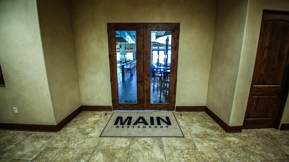 More Photos Of 18750 Interstate 45, Spring Unknown For Lease