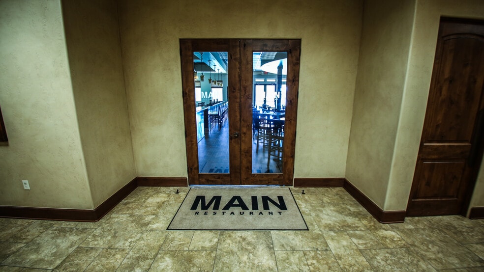 More Photos Of 18750 Interstate 45, Spring Unknown For Lease