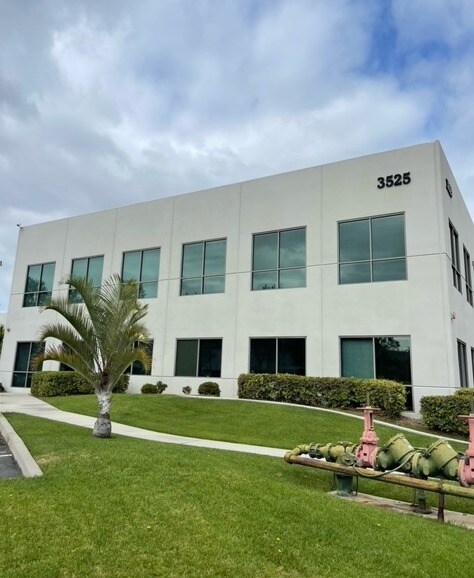 More Photos Of 3525 Hyland Ave, Costa Mesa Loft Creative Space For Lease