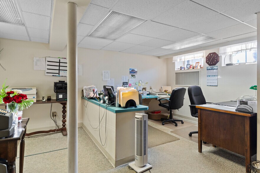 More Photos Of 150 Main St, Johnson City Medical For Sale