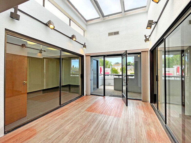 More Photos Of 2421 Encinal Ave, Alameda Medical For Lease