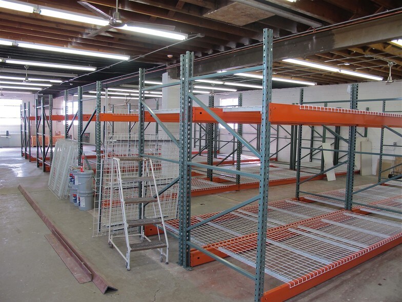 More Photos Of 5111-5115 W Roosevelt Rd, Cicero Manufacturing For Sale