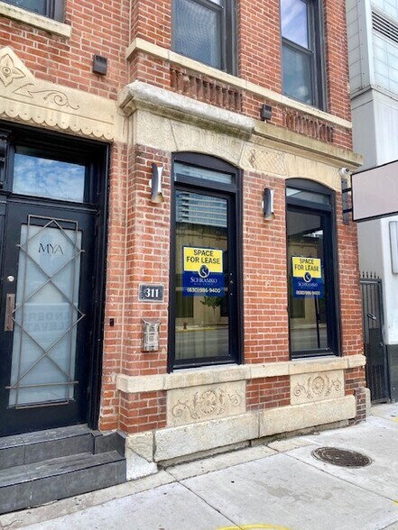 More Photos Of 311 W Chicago Ave, Chicago Restaurant For Lease