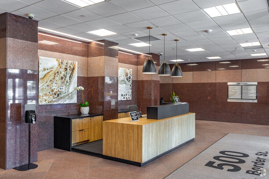 More Photos Of 500 E Border St, Arlington Office For Lease