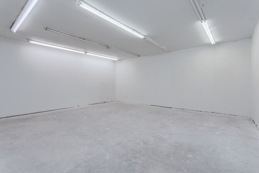 More Photos Of 600 W Main St, Whitesboro Light Manufacturing For Sale