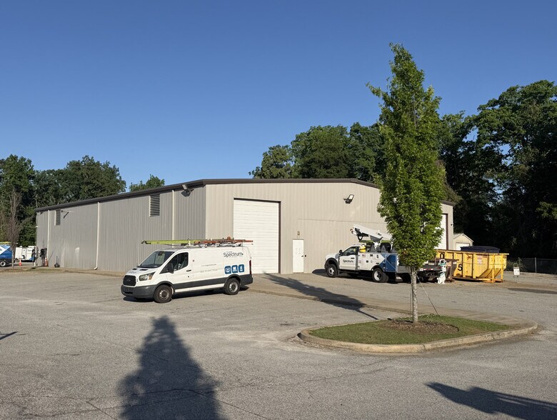 More Photos Of 1511 S Batesville Rd, Greer Unknown For Lease
