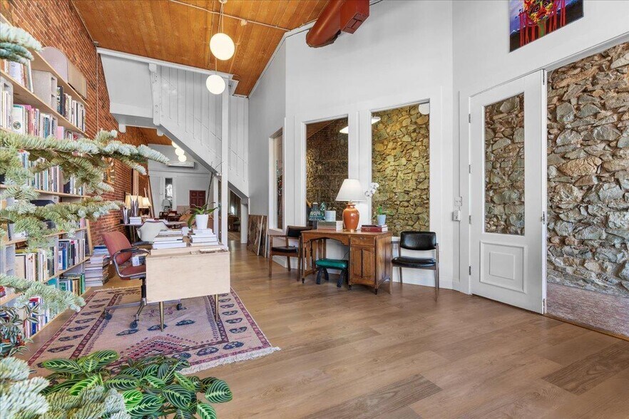 More Photos Of 107 W Main St, Grass Valley Storefront Retail Office For Sale