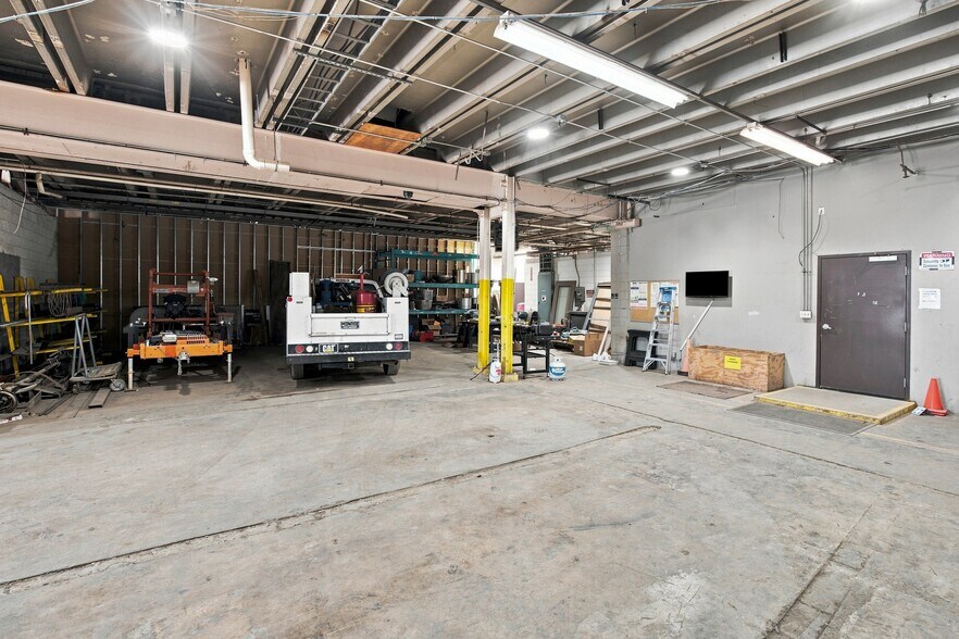 More Photos Of 6115 Robertson Ave, Nashville Warehouse For Lease