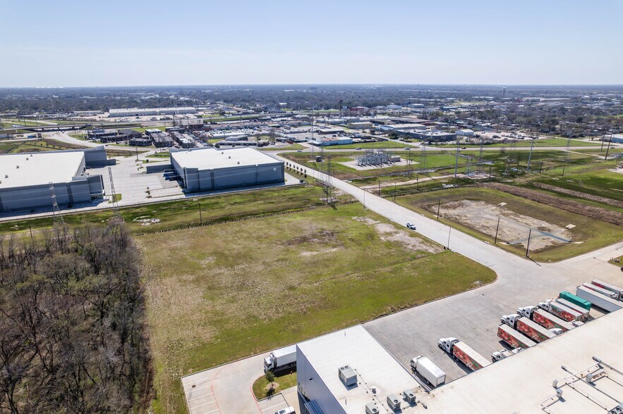 More Photos Of 0 Red Bluff Road, Pasadena Land For Sale