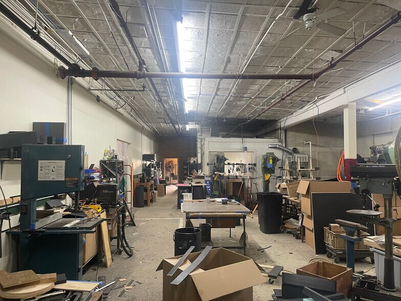 More Photos Of 1600 Marshall Ave SE, Grand Rapids Manufacturing For Lease