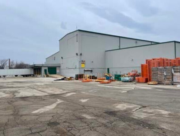 More Photos Of 4107 W Orchard St, Milwaukee Manufacturing For Lease