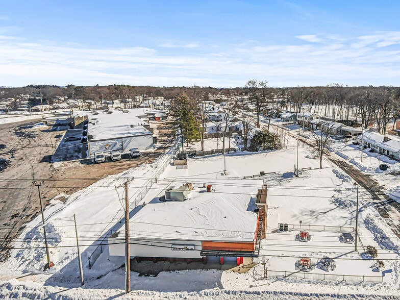 More Photos Of 1535 Memorial Dr, Chicopee General Retail For Sale