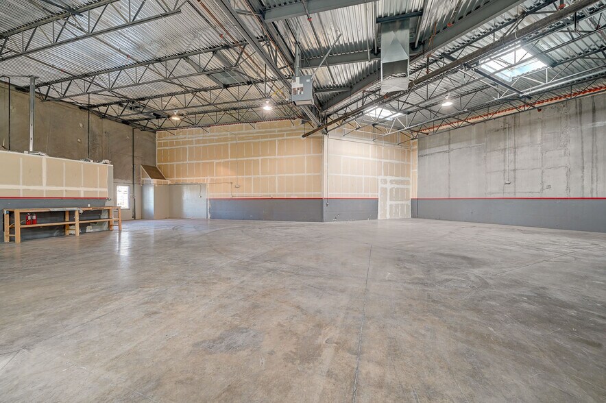 More Photos Of 3908 Civic Center Dr, North Las Vegas Distribution For Lease