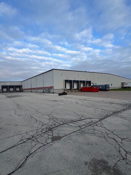 More Photos Of 2730 N Roemer Rd, Appleton Warehouse For Sale