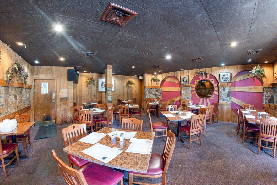 More Photos Of 10 E Hitt St, Mount Morris Restaurant For Sale