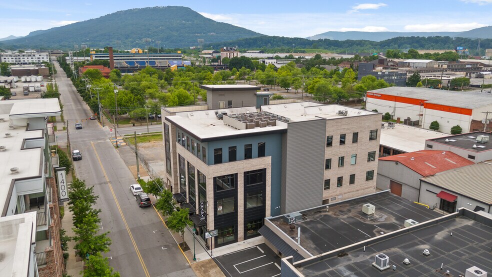 More Photos Of 1413 Chestnut St, Chattanooga Office For Lease