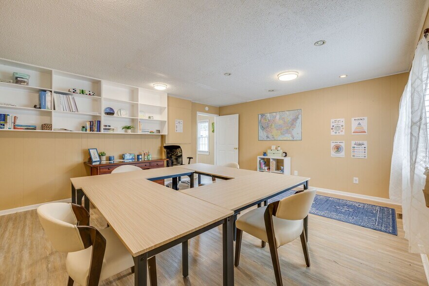 More Photos Of 1119 N Main Ave, Erwin Medical For Sale