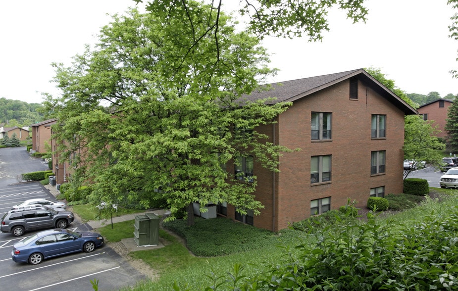 More Photos Of 800 McKnight Park Dr, Pittsburgh Office For Sale