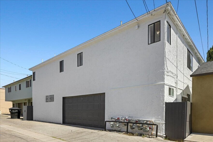 More Photos Of 2218 24th St, Santa Monica Apartments For Sale