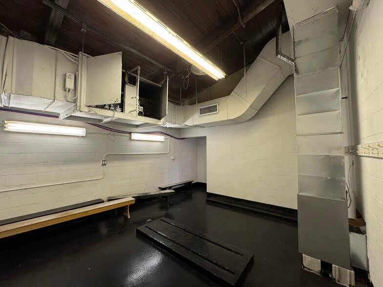 More Photos Of 115 Pioneer Way, Scottdale Warehouse For Sale