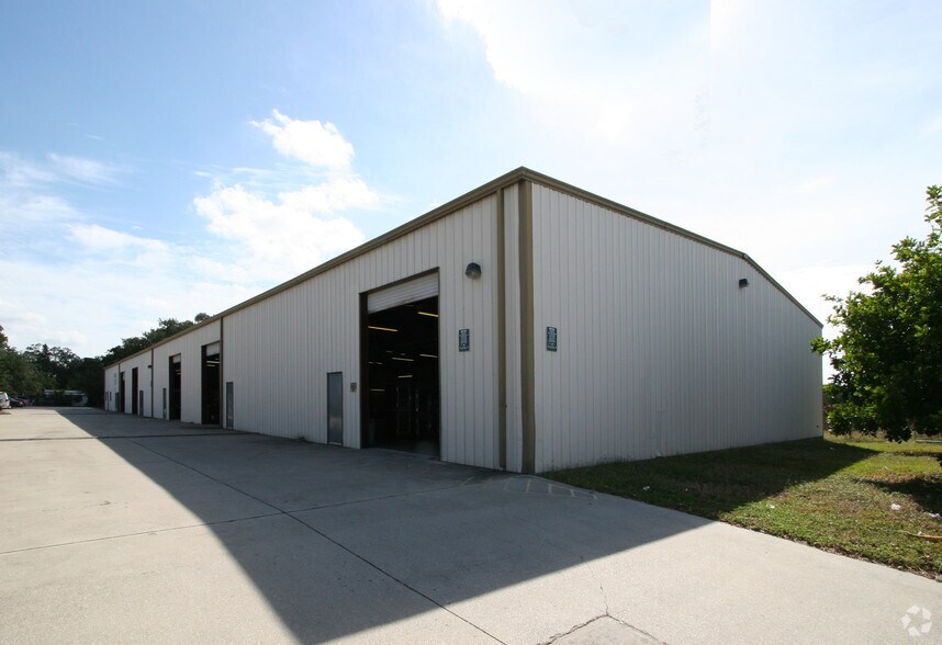 More Photos Of 4414 28th St, Bradenton Warehouse For Lease