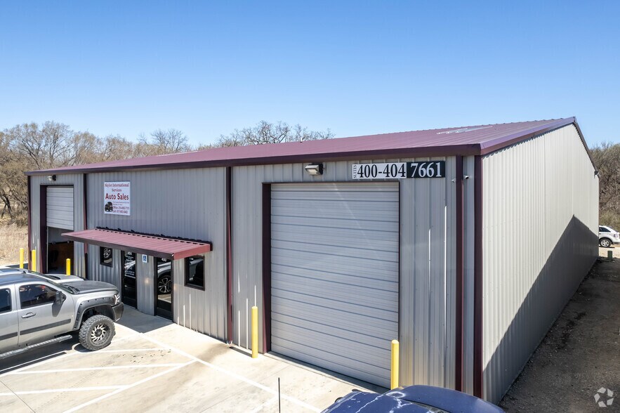 More Photos Of 7661 Rendon Bloodworth Rd, Mansfield Unknown For Lease