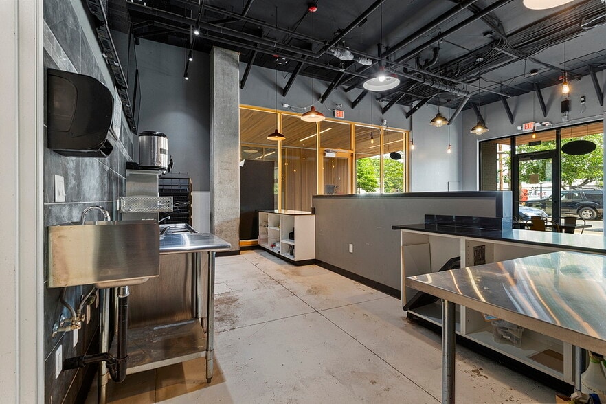 More Photos Of 5005 SE 72nd Ave, Portland Apartments For Lease