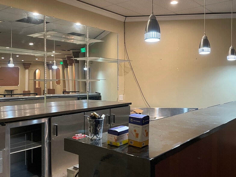 More Photos Of 2200 S Monaco Pky, Denver Unknown For Lease