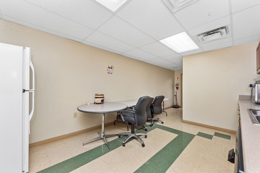 More Photos Of 675 W Plane St, Bethel Freestanding For Sale