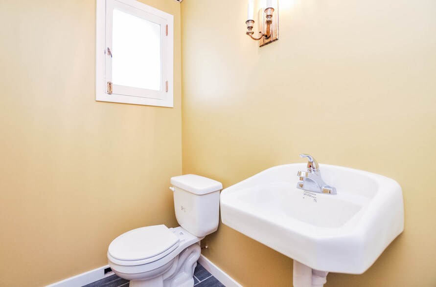 More Photos Of 223 Broadway Ave N, Rochester Office Residential For Sale