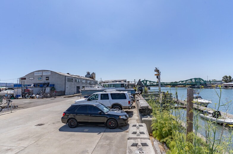 More Photos Of 333 Kennedy St, Oakland Freestanding For Sale