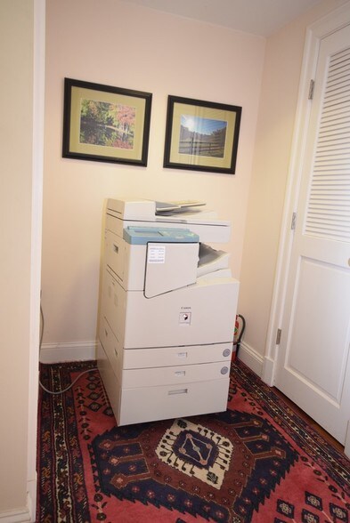 More Photos Of 252 N Washington St, Falls Church Office For Lease